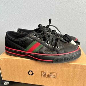 GUCCI CANVAS TENNIS SHOES